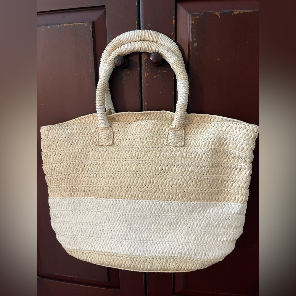 Like New Altru 100% Paper Straw Tote Bag - Picture 11 of 16